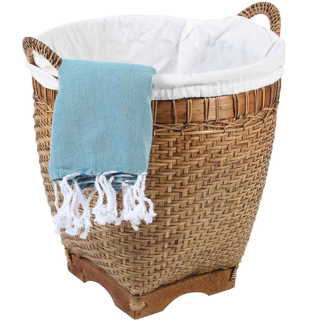 Καλάθι ρούχων από Rattan Lea με χερούλι