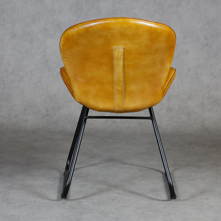 Καρέκλα τραπεζαρίας δερμάτινη κονιάκ καφέ