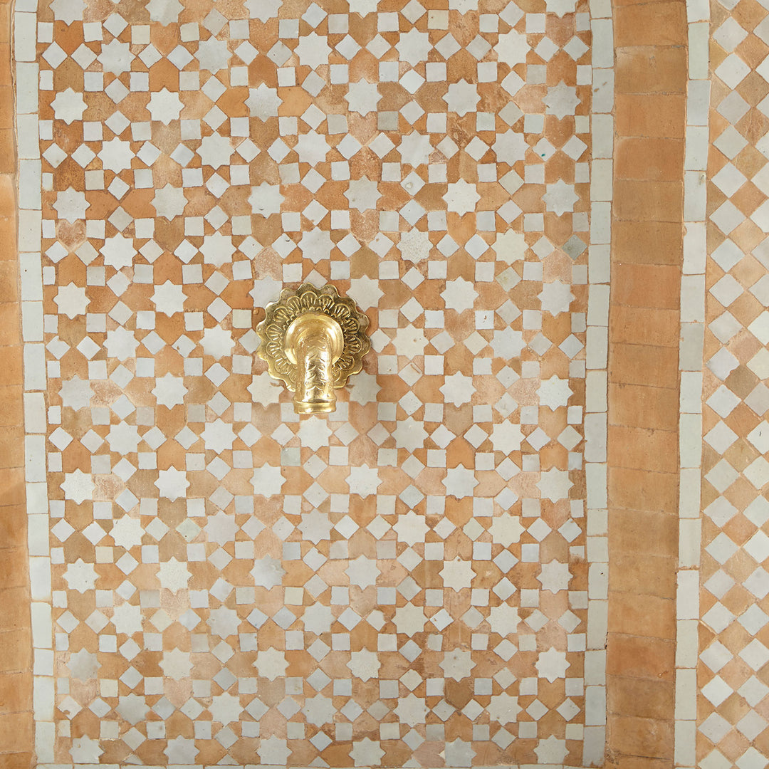 Mosaic Fountain Star Teracotta White